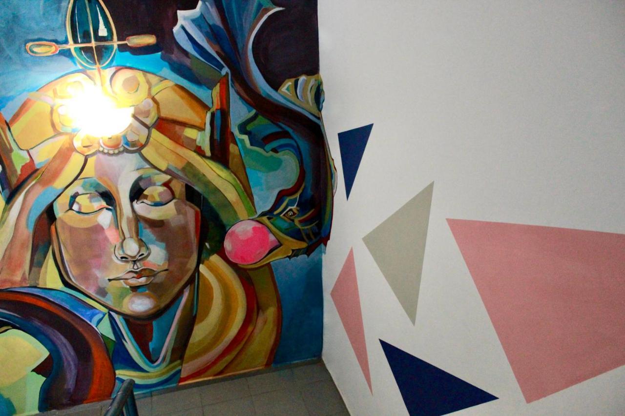 Sunset Art Beach Front Hotel เชอร์โนโมเรทส์ ภายนอก รูปภาพ