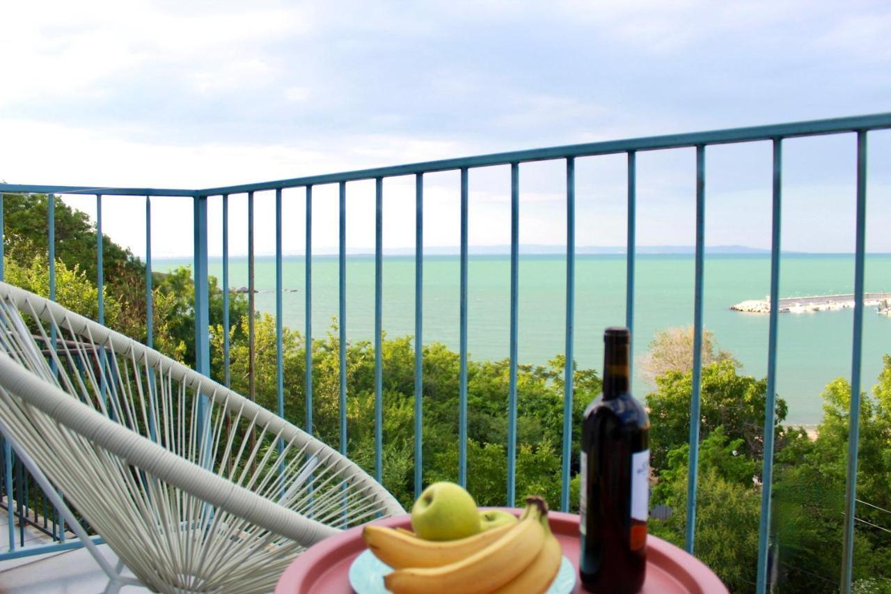 Sunset Art Beach Front Hotel เชอร์โนโมเรทส์ ภายนอก รูปภาพ