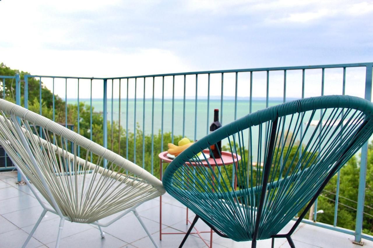 Sunset Art Beach Front Hotel เชอร์โนโมเรทส์ ภายนอก รูปภาพ