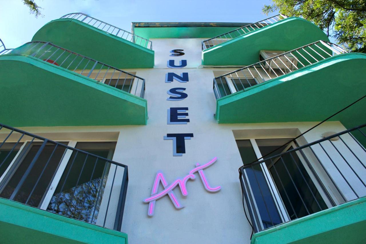 Sunset Art Beach Front Hotel เชอร์โนโมเรทส์ ภายนอก รูปภาพ