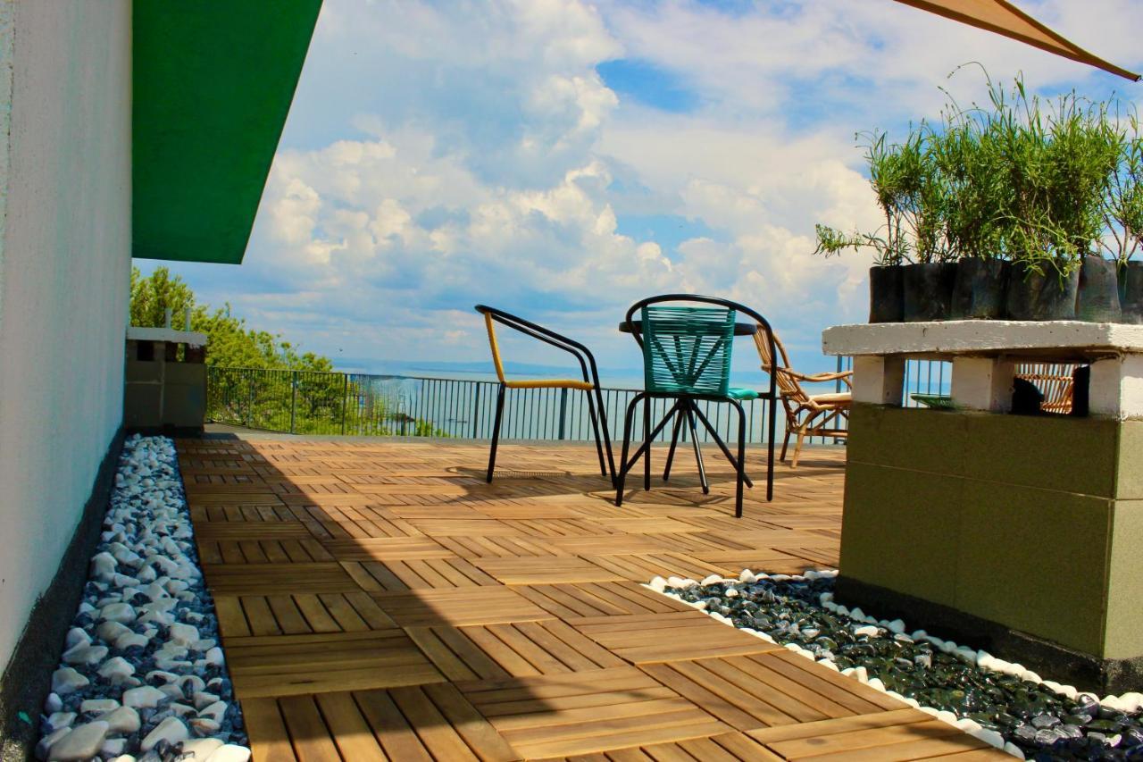 Sunset Art Beach Front Hotel เชอร์โนโมเรทส์ ภายนอก รูปภาพ